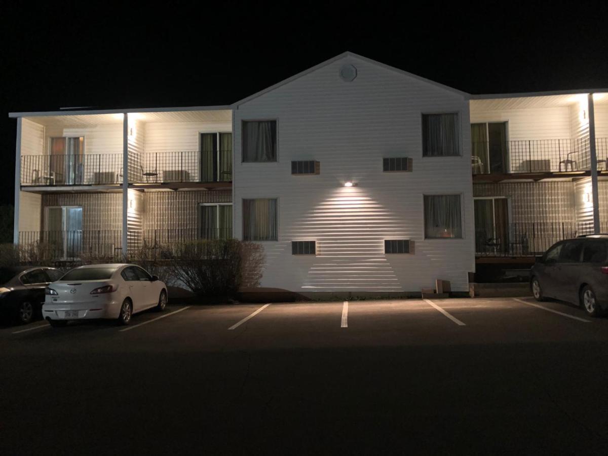 Shores Inn & Hotel Shediac Exterior photo