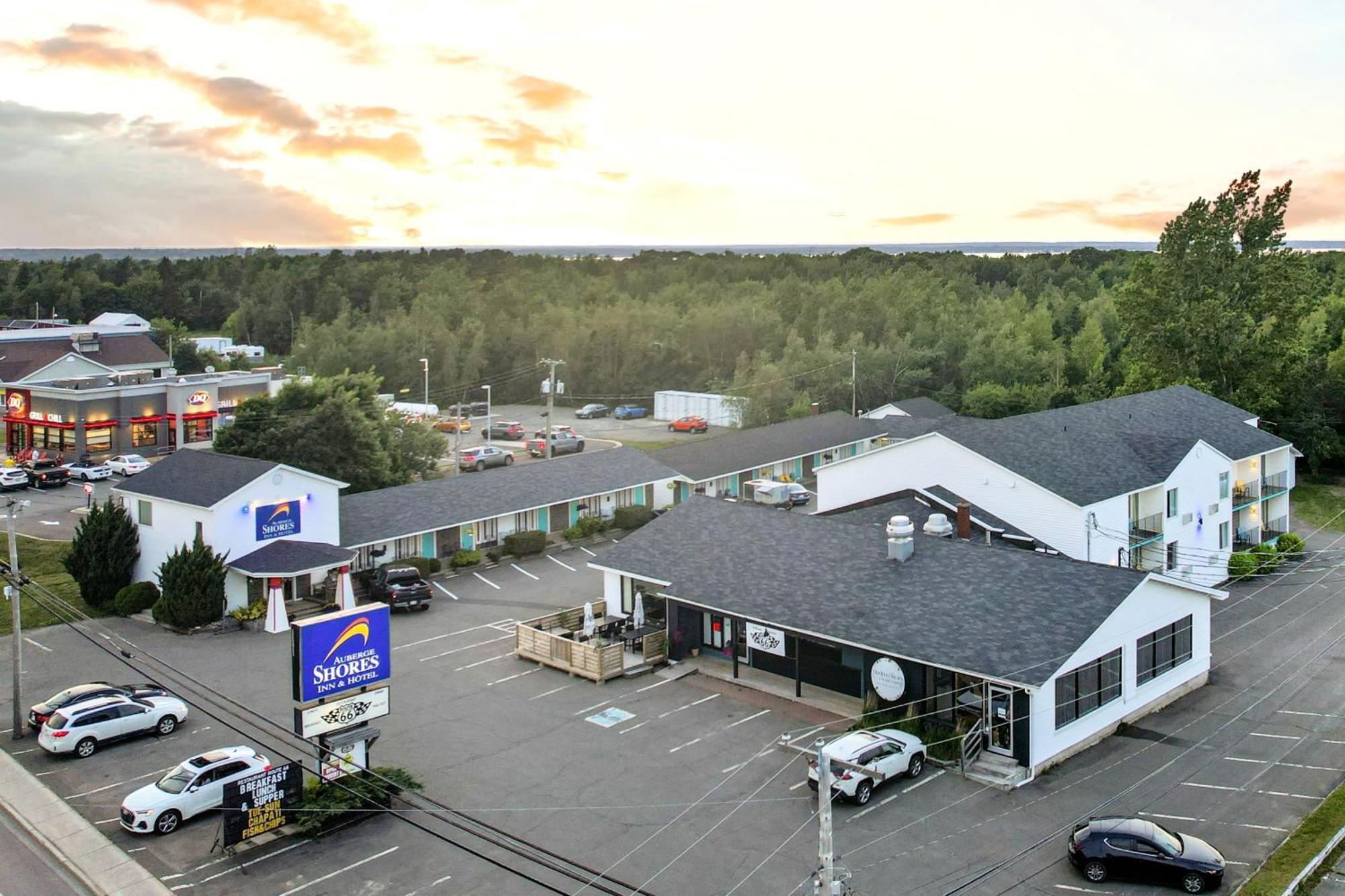 Shores Inn & Hotel Shediac Exterior photo